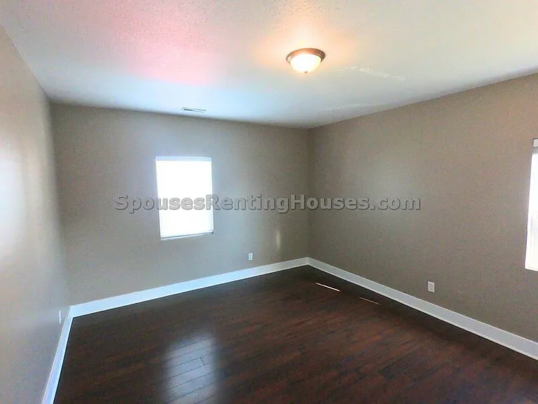 1402-1404 Charles St — Photo 6
