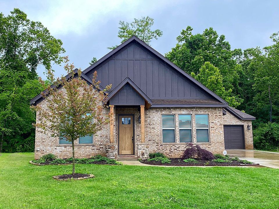 1st image of 1193 Essex Dr