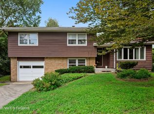 5648 Bentley Ave, Clarendon Hills, IL 60514