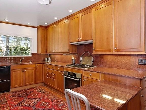 4th image of 3901 Villa Ct