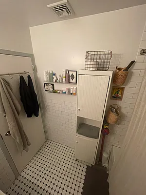 Rented by 50 Stanhope LLC | media 30