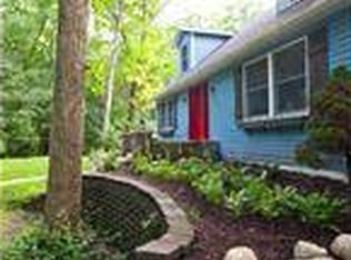 4181 W Pillar Dr, Whitmore Lake, MI 48189