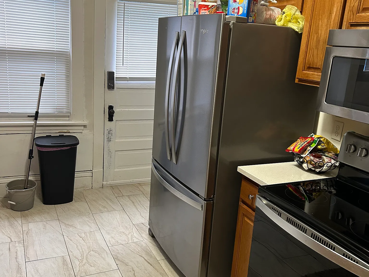 2 bed, 1350 sqft, $2,050 — Photo 3