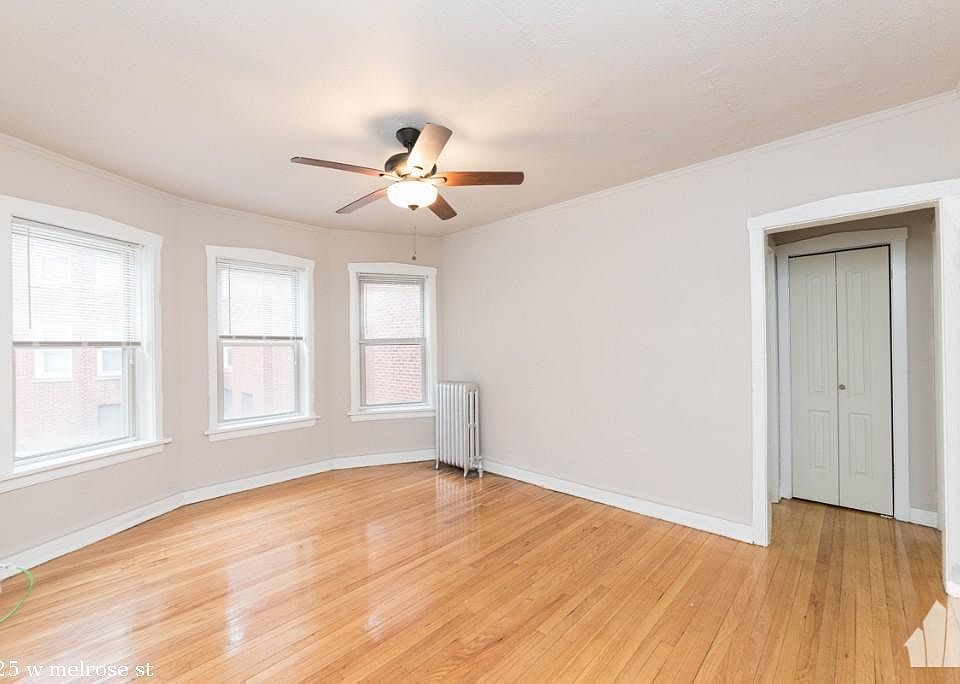 1st image of 4025 W Melrose St #211