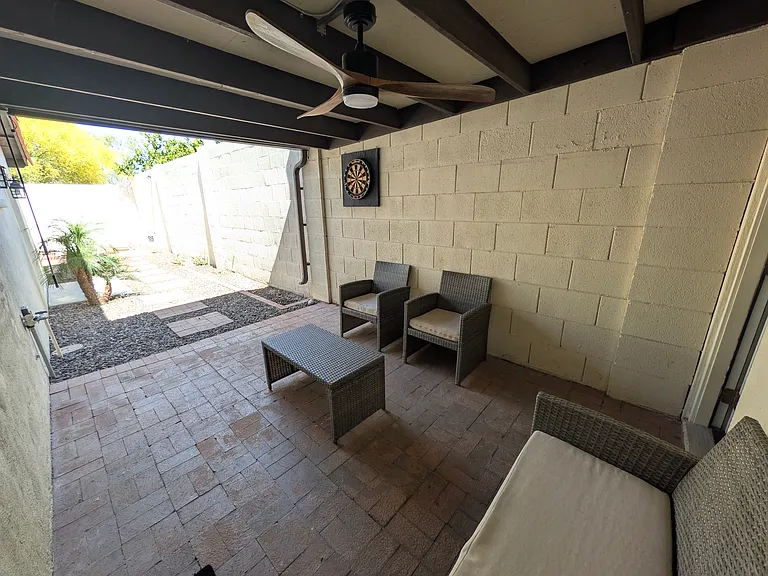 1022 W Mission Ln — Photo 24