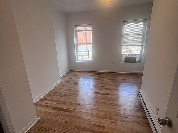 4th image of 2218 Fulton St Floor 3