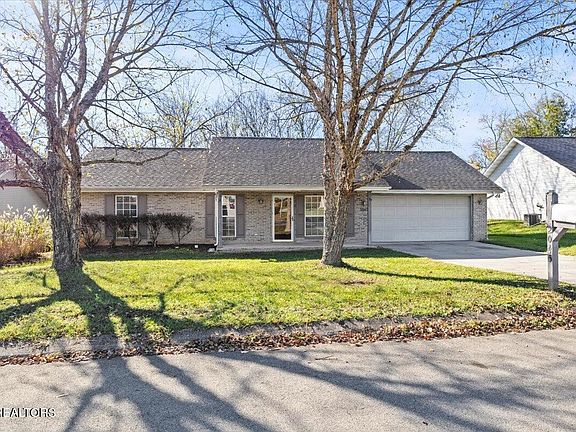 2nd image of 2045 Southern Oaks Dr