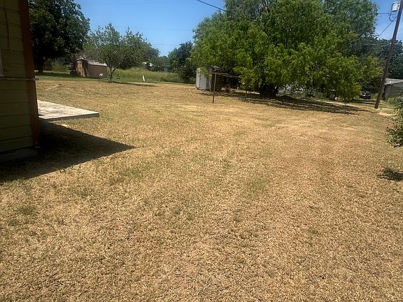 3rd image of 1713 S Pecan