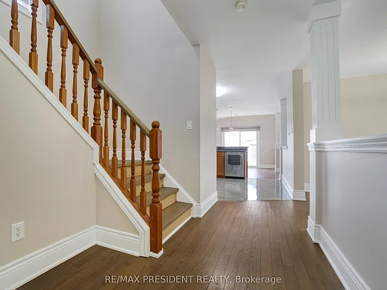 1565 Mickleborough Ct — Photo 16