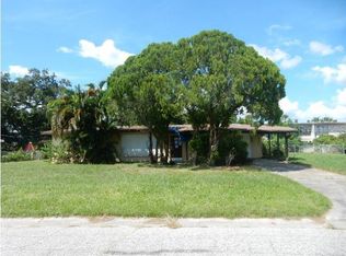 3637 Helene St, Sarasota, FL 34233