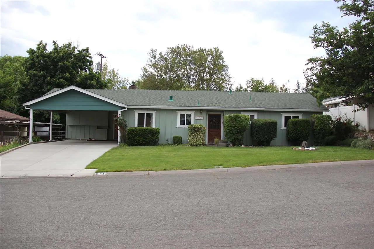 915 Pioneer St photo 1