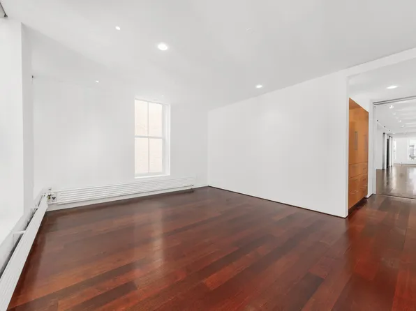 419 West Broadway image 12 of 17