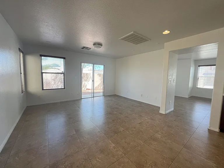 8932 Ryan Creek Ave — Photo 14