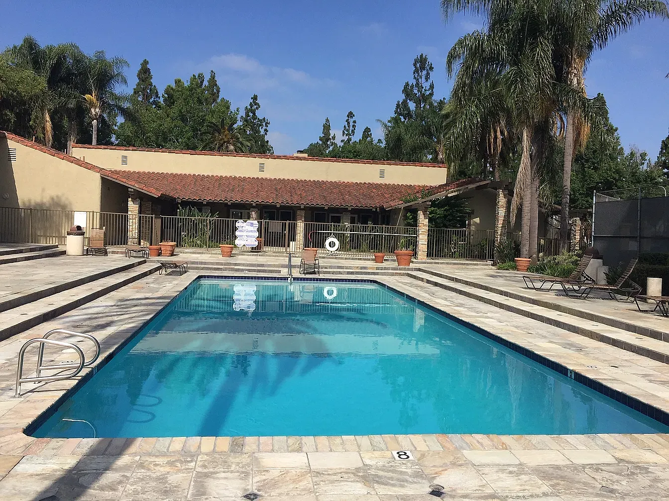 1 bed, 700 sqft, $2,100 — Photo 4