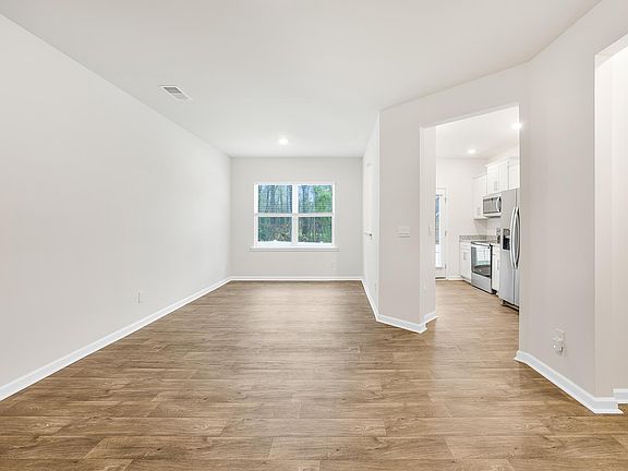 3rd image of 9128 Lowfalls Ln