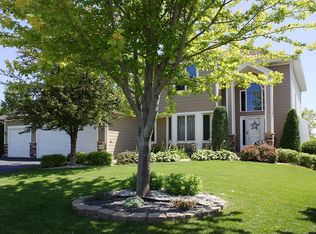 8218 Xene Ln N, Maple Grove, MN 55311