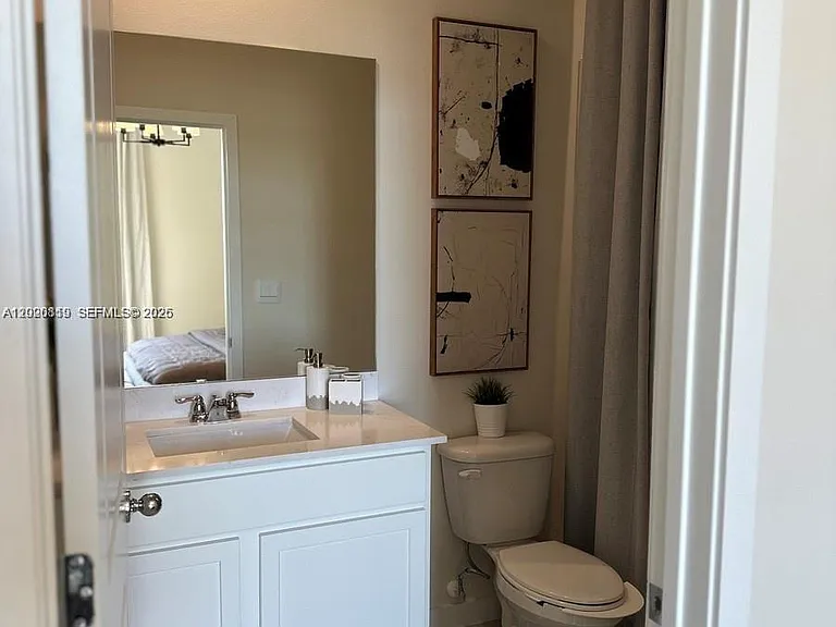 853 SW 12th St — Photo 20