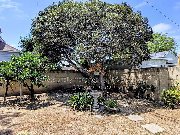 1022 N Baker St — Photo 33