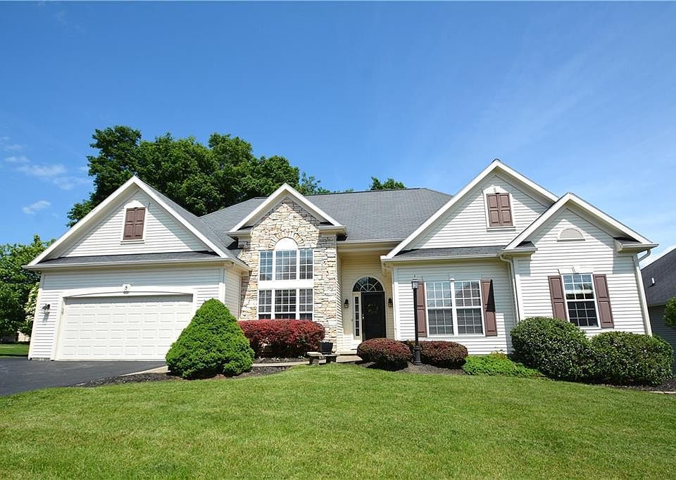 1st image of 5 Eton Ct