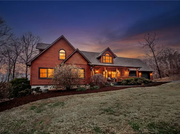 152 Glassy Falls Trl, Travelers Rest, SC 29690