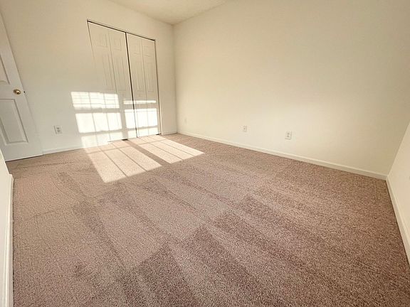 4th image of 105 Baberton Dr #105