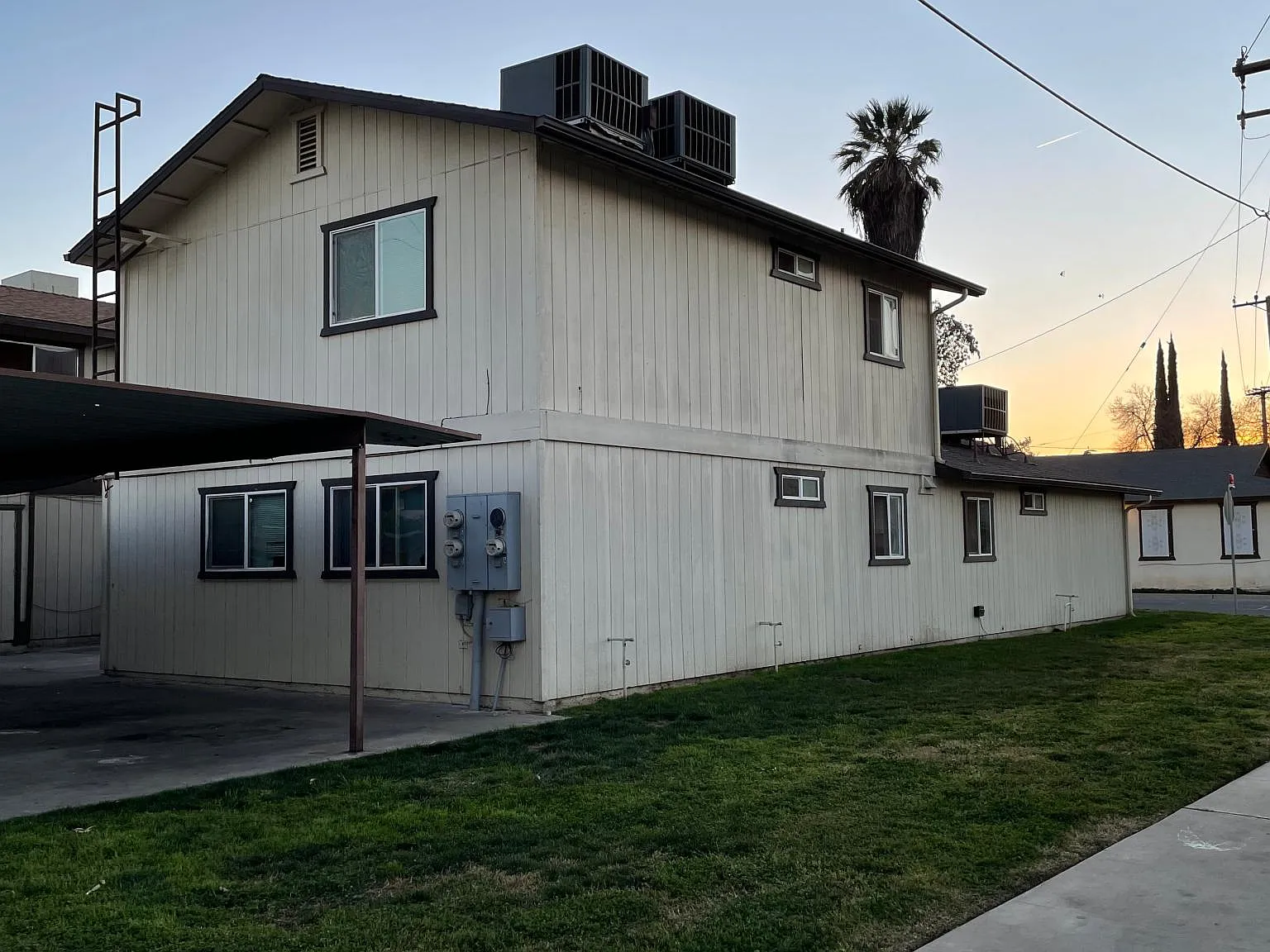 2 bed, $1,100 — Photo 1