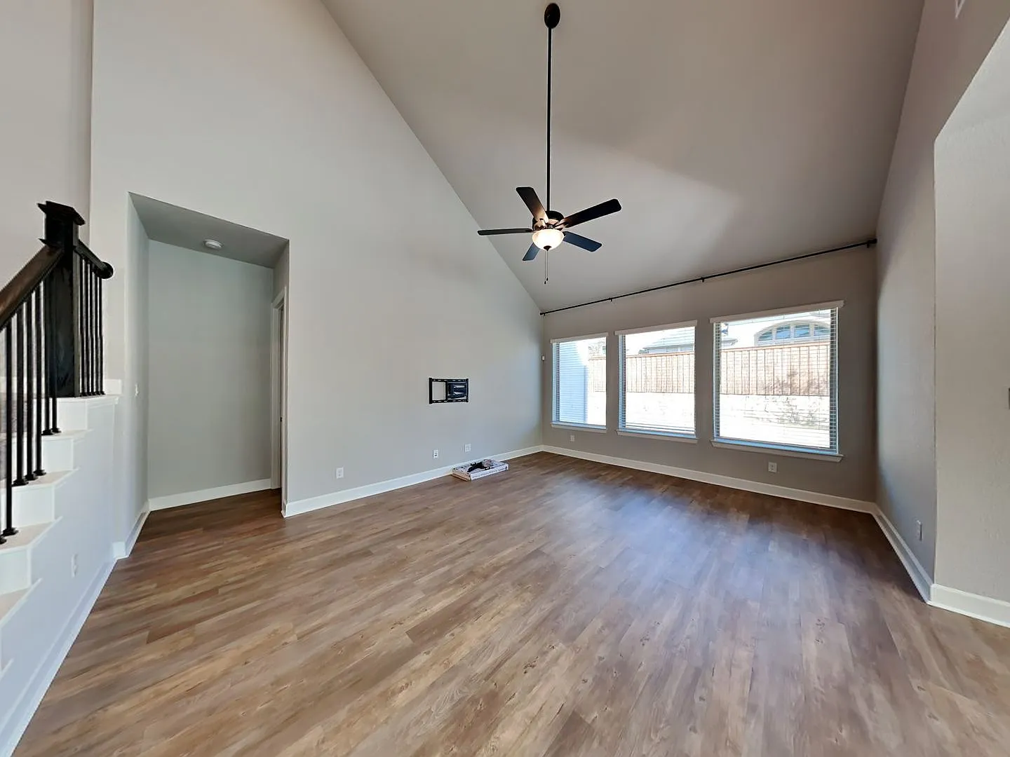 Wonderful 4 Bedroom, 4.5 Bathroom In The Amazing Walsh Subdivision! — Photo 4