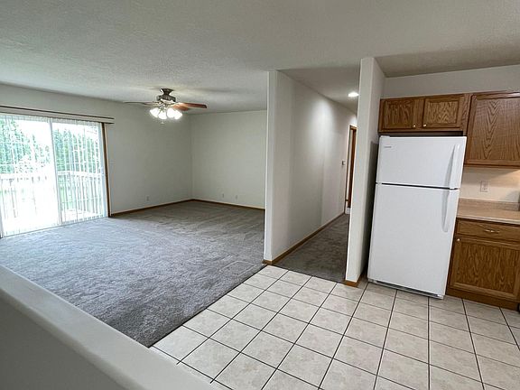 4th image of 1284 Winans Ave #4