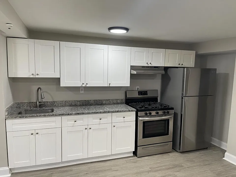 600 Main Montgomery Streets 101 #509-7