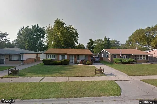 344 166th St photo 1