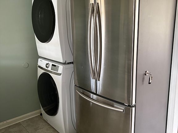 Washer/Dryer and refrigerator with ice maker included.