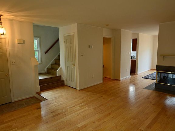 3rd image of 14126 Rocky Valley Dr