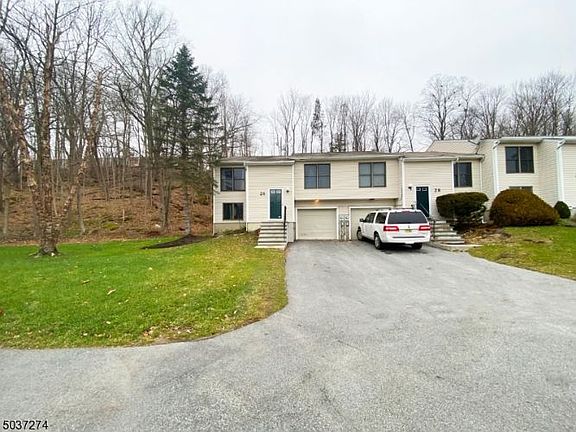 3rd image of 26 Moss Ct