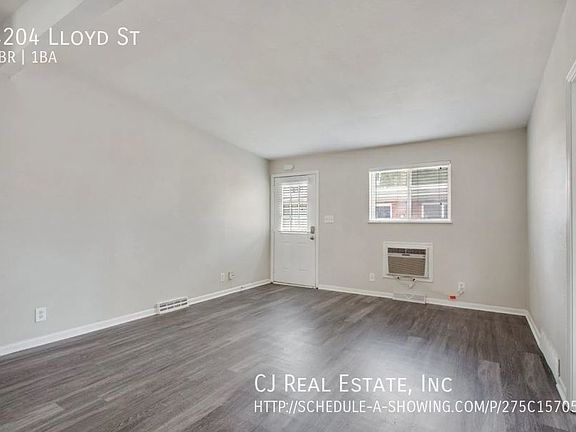 3rd image of 4204 Lloyd St