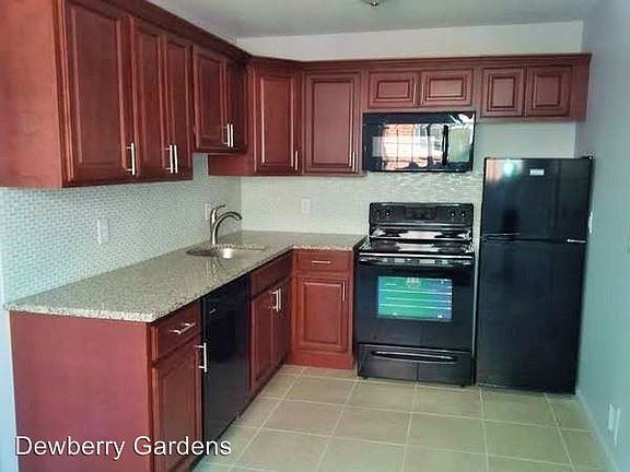 3rd image of 48 Stonewall Ln #C