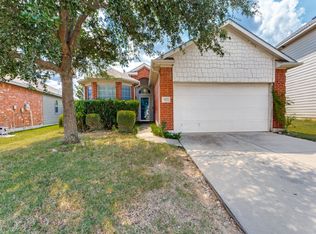 3152 Middleview Rd, Fort Worth, TX 76108