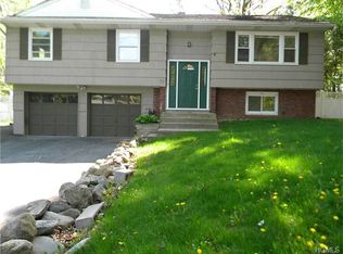 10 N Cheryl St, Chestnut Ridge, NY 10977