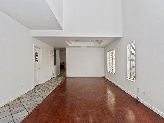 5th image of 14604 Nelson Ave