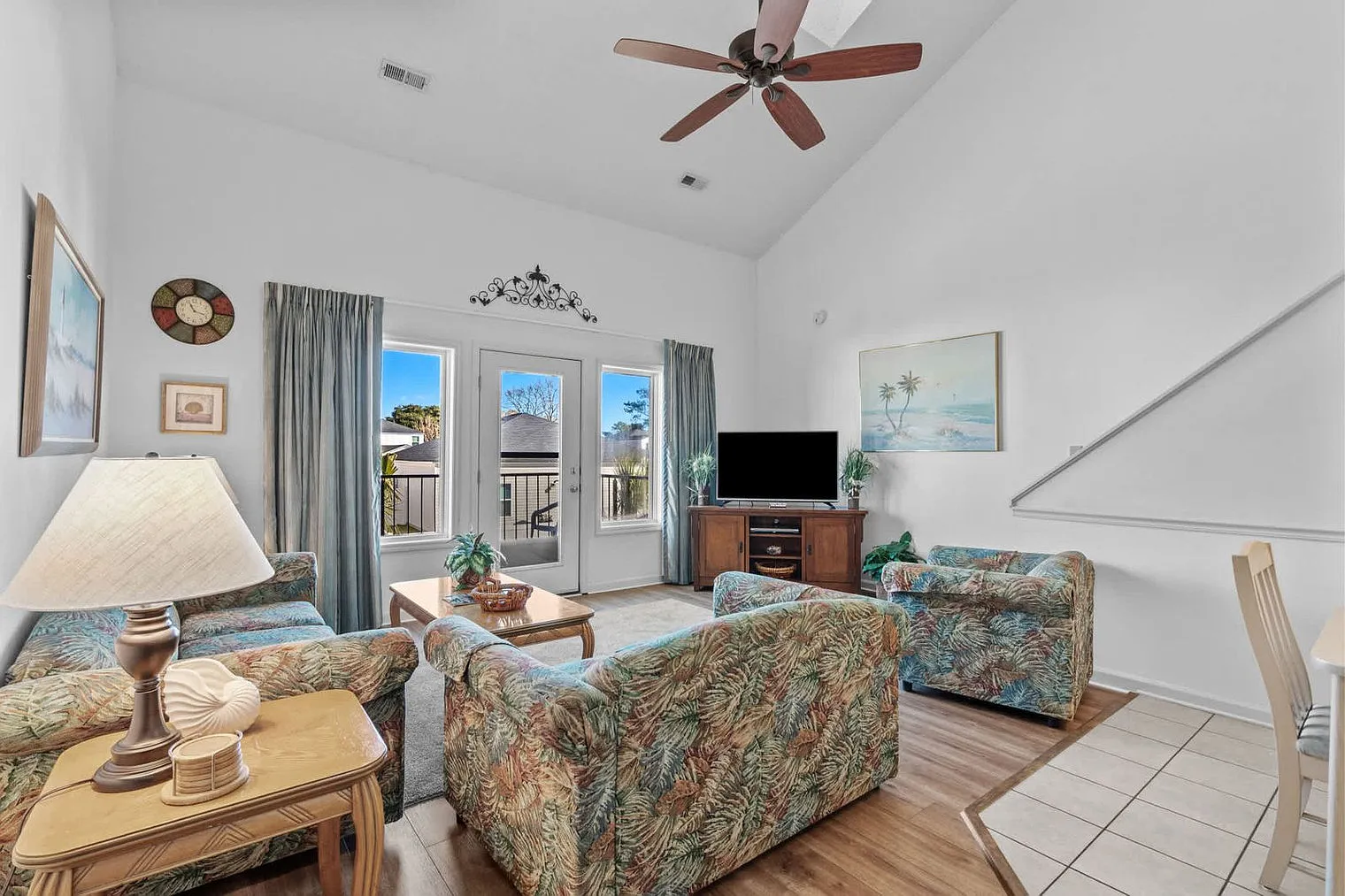 2 bed, 2.0 bath, 1399 sqft, $3,232 — Photo 3