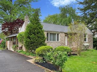21 S Eastview Ave, Feasterville, PA 19053
