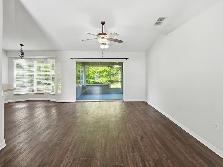 2368 Sweetwater Blvd — Photo 7