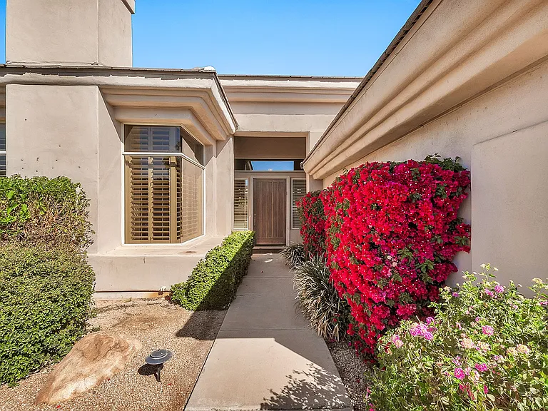 7460 E Tuckey Ln — Photo 6
