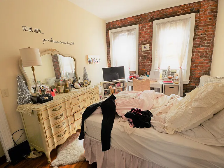 103 Hemenway St #14 — Photo 8