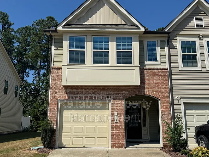 1015 Grand Ridge Dr