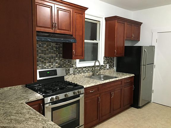 Complete Kitchen Photo 2