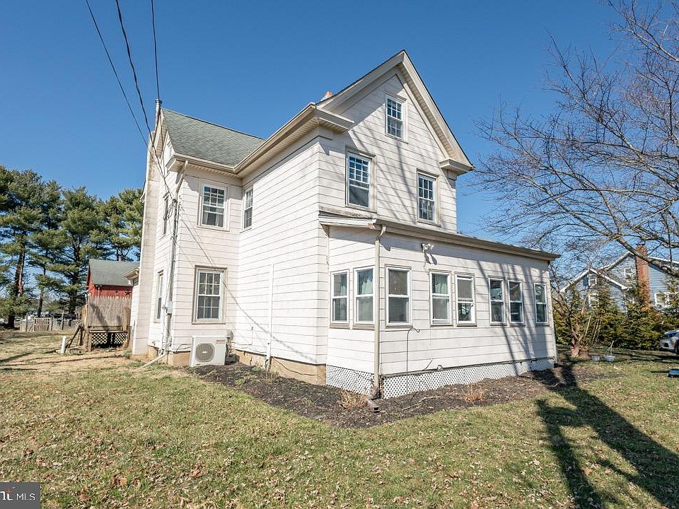 1st image of 30 Rockville Rd