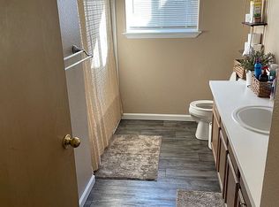 131 Getchell Ct, Amity, OR 97101