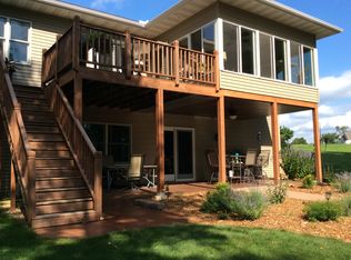 2736 Pine Ridge Blvd, Red Wing, MN 55066