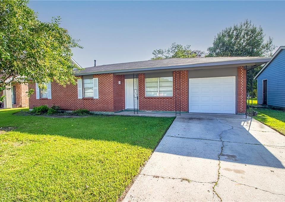 1st image of 136 Star Terrace Dr