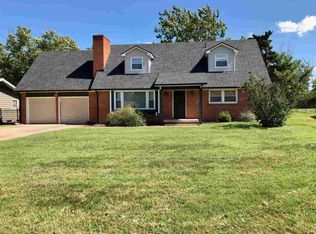 2326 N Bluff Ave, Wichita, KS 67220